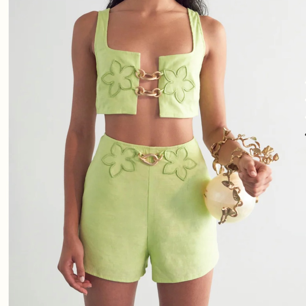 NOT AVAILABLE Cult Gaia Set